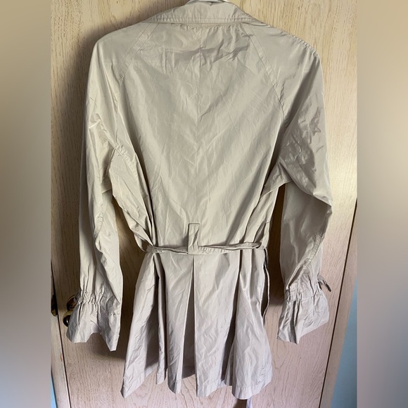 Beautiful Neutral GERARD DAREL Double Breasted Short Trench Coat Bow Cuff 46 14 - Picture 7 of 10